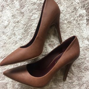 BCBG Brown Leather Pointed Heels - Size 7.5